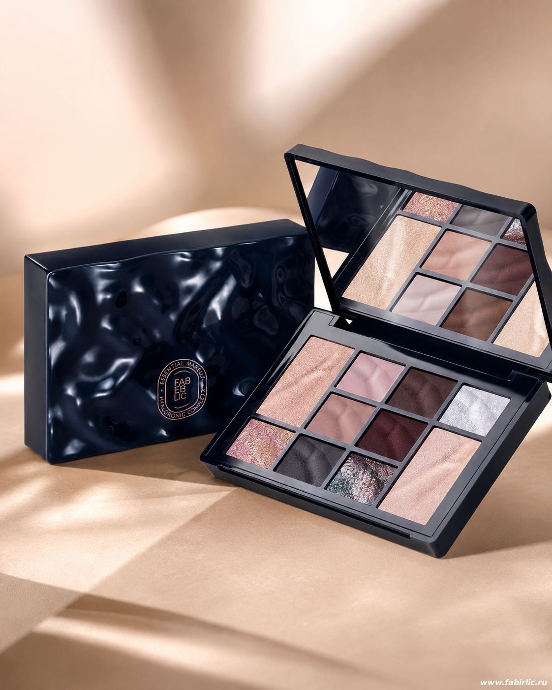 Палетка теней Hyaluronic Makeup Faberlic 5168 с десятью оттенками